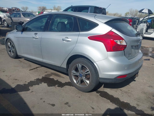 1FADP3K25EL102533 Ford FOCUS SE