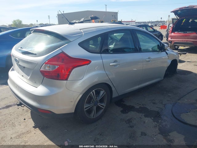 1FADP3K25EL102533 Ford FOCUS SE