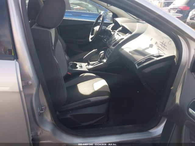 1FADP3K25EL102533 Ford FOCUS SE