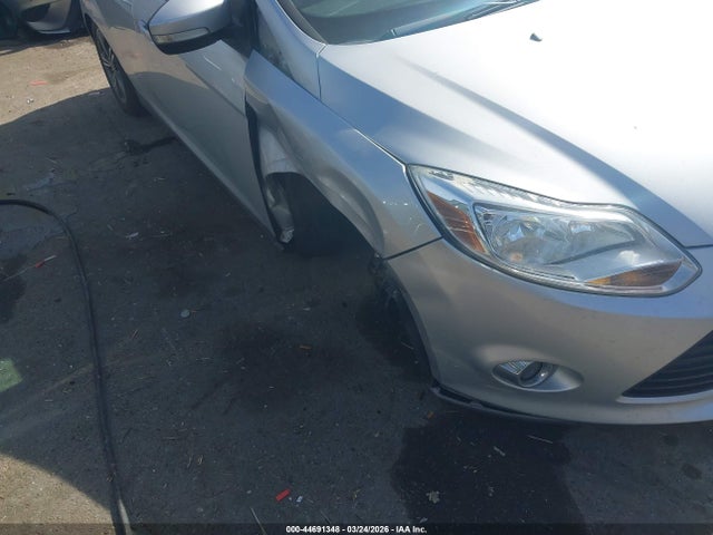 1FADP3K25EL102533 Ford FOCUS SE