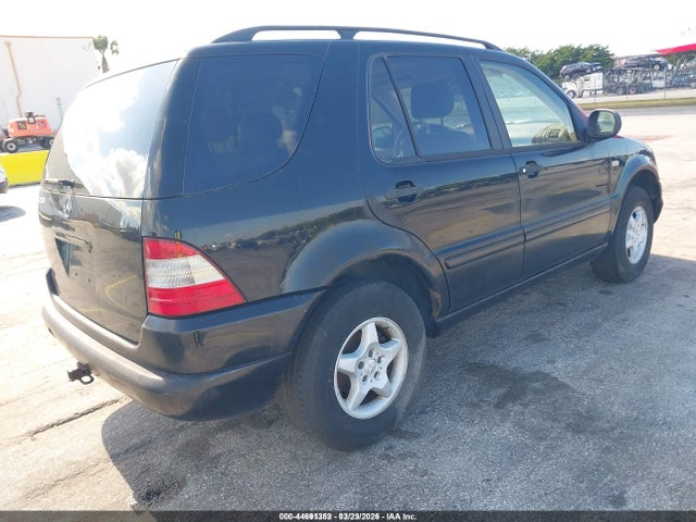 2000 Mercedes-benz Ml 320 მანქანა იყიდება აუქციონზე, vin: 4JGAB54E3YA160182, აუქციონის ნომერი: 44691352