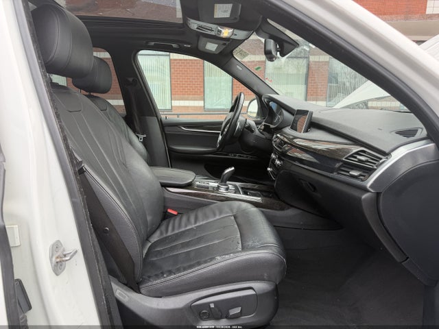 2018 BMW X5 5UXKR0C52J0Y02782 Photo 4