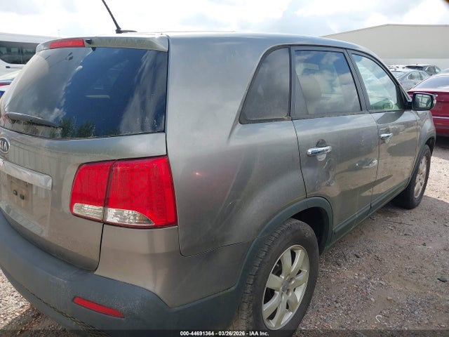 Продаж на аукціоні авто 2013 Kia Sorento Lx, vin: 5XYKT3A18DG377233, номер лоту: 44691364