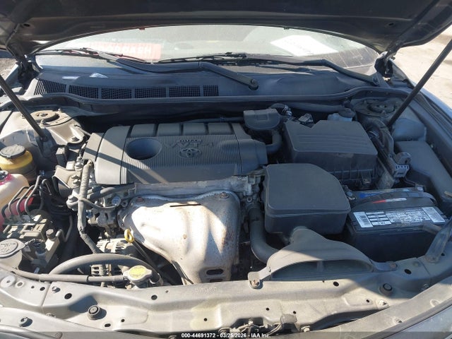 44691372 :رقم المزاد ، 4T1BF3EK1BU648294 vin ، 2011 Toyota Camry Le مزاد بيع