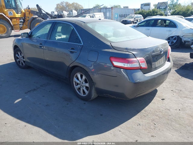 44691372 :رقم المزاد ، 4T1BF3EK1BU648294 vin ، 2011 Toyota Camry Le مزاد بيع