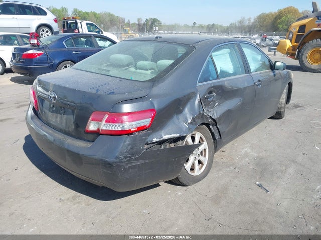 44691372 :رقم المزاد ، 4T1BF3EK1BU648294 vin ، 2011 Toyota Camry Le مزاد بيع