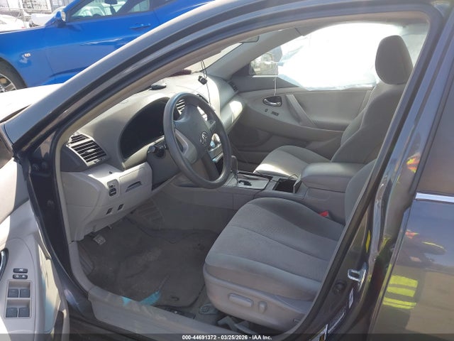 44691372 :رقم المزاد ، 4T1BF3EK1BU648294 vin ، 2011 Toyota Camry Le مزاد بيع