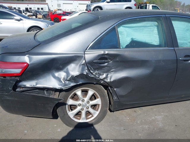 44691372 :رقم المزاد ، 4T1BF3EK1BU648294 vin ، 2011 Toyota Camry Le مزاد بيع