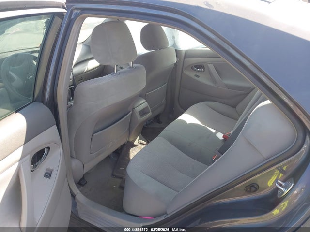 44691372 :رقم المزاد ، 4T1BF3EK1BU648294 vin ، 2011 Toyota Camry Le مزاد بيع