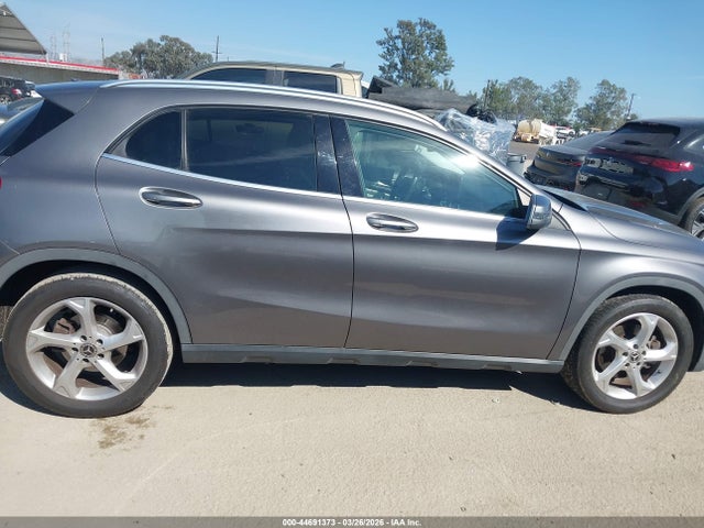 WDCTG4EB9KJ542912 Mercedes-Benz GLA 250