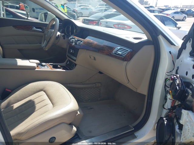 2014 MERCEDES-BENZ CLS 550 WDDLJ7DB7EA127057 Photo 4