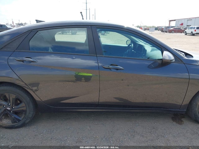 2022 Hyundai Elantra Sel მანქანა იყიდება აუქციონზე, vin: 5NPLM4AG1NH079273, აუქციონის ნომერი: 44691408
