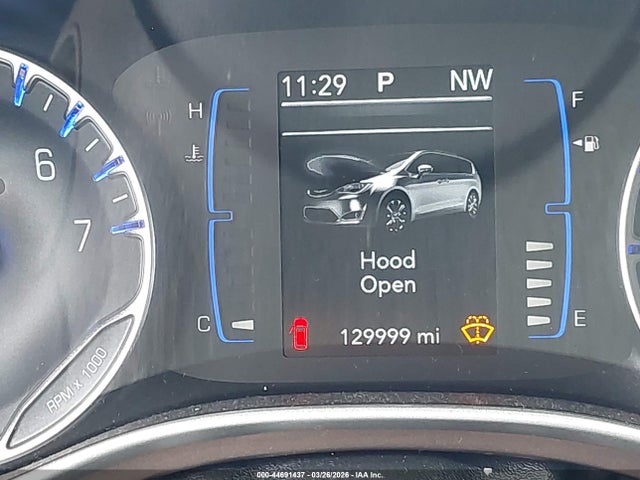 2018 Chrysler Pacifica Touring Plus მანქანა იყიდება აუქციონზე, vin: 2C4RC1FG1JR163529, აუქციონის ნომერი: 44691437
