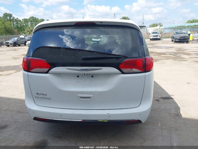 2018 Chrysler Pacifica Touring Plus მანქანა იყიდება აუქციონზე, vin: 2C4RC1FG1JR163529, აუქციონის ნომერი: 44691437