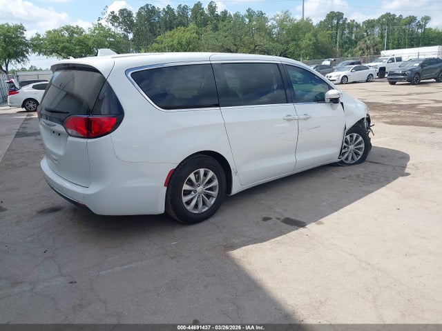 2018 CHRYSLER PACIFICA 2C4RC1FG1JR163529 Photo 3