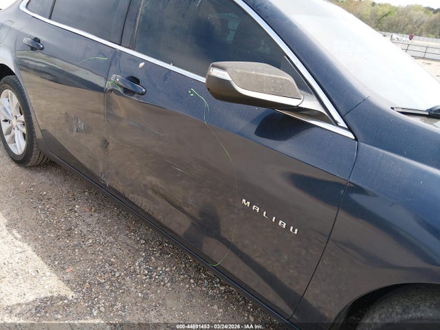 1G1ZD5ST8JF107501 Chevrolet MALIBU LT