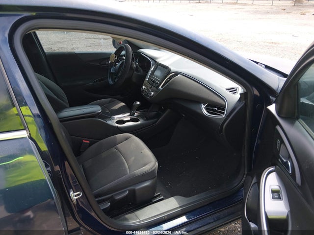 1G1ZD5ST8JF107501 Chevrolet MALIBU LT