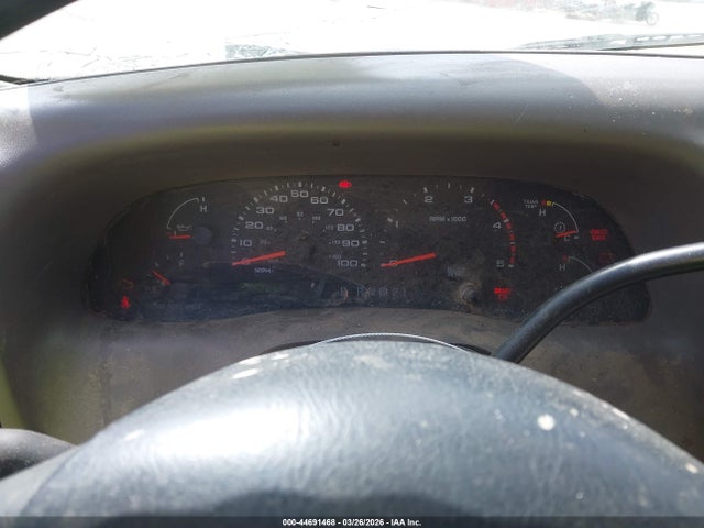 44691468 :رقم المزاد ، 1FTSW31F62EA06077 vin ، 2002 Ford F-350 Lariat/xl/xlt مزاد بيع