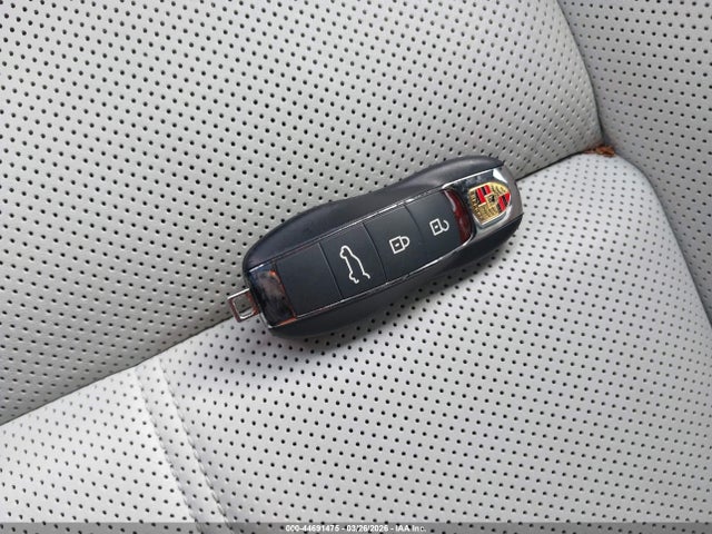 WP1AA2A57PLB16813 Porsche Macan T