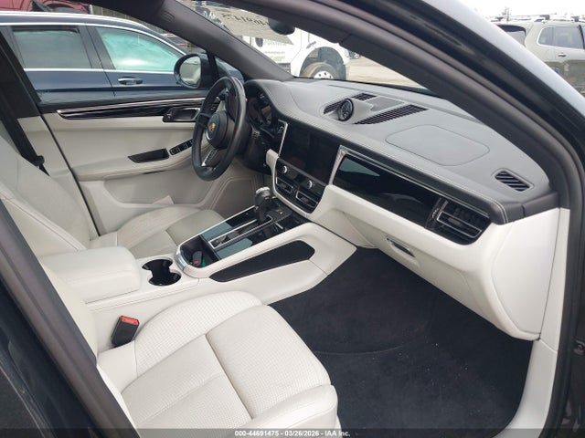WP1AA2A57PLB16813 Porsche Macan T