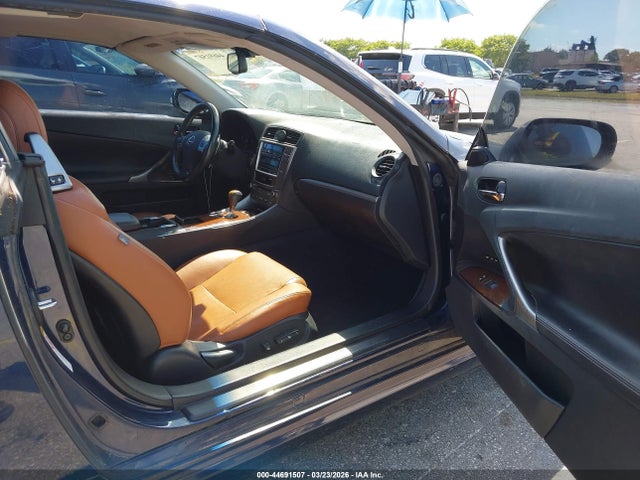2011 Lexus Is 250c მანქანა იყიდება აუქციონზე, vin: JTHFF2C20B2515488, აუქციონის ნომერი: 44691507