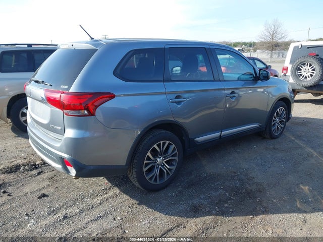 2016 MITSUBISHI OUTLANDER JA4AZ3A31GZ031472 Photo 3