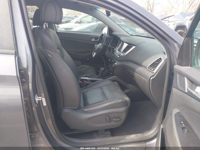 KM8J3CA46JU819535 Hyundai Tucson Sel Plus