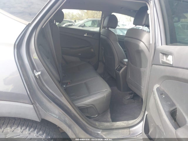 KM8J3CA46JU819535 Hyundai Tucson Sel Plus