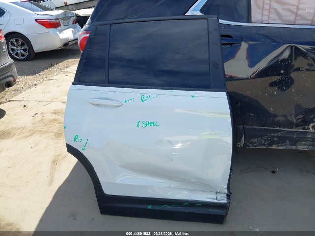 44691533 :رقم المزاد ، 5FNYF7H55MB001114 vin ، 2021 Honda Passport 2wd Ex-l مزاد بيع