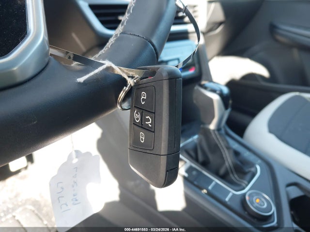 Aukcja sprzedaży 2025 Volkswagen Taos 1.5t Se, vin: 3VVVC7B22SM040800, numer aukcji: 44691553