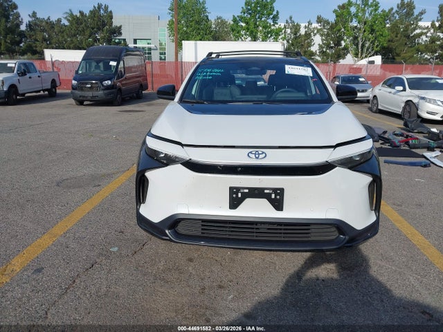 Toyota BZ4X XLE 2025 JTMABACA5SA092244 Image 13