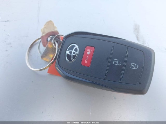 JTDACAAU3S3051321 Toyota Prius Le