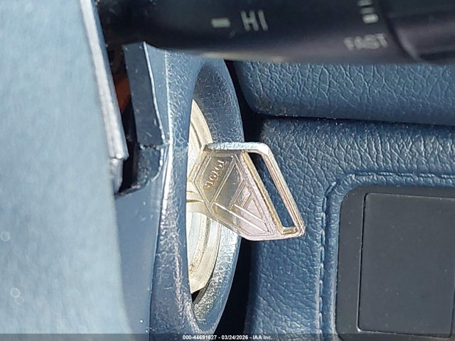 Продажа на аукционе авто 1990 Toyota Camry Le, vin: JT2SV22E3L3399108, номер лота: 44691627