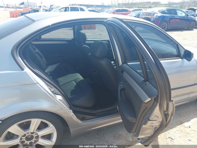 44691645 :رقم المزاد ، WBAET37414NH05891 vin ، 2004 Bmw 325i مزاد بيع