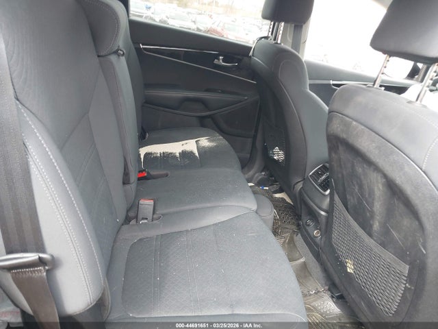 5XYPG4A35KG552648 KIA Sorento 2.4l Lx