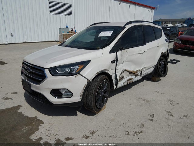 2017 Ford Escape Se მანქანა იყიდება აუქციონზე, vin: 1FMCU0GD8HUC61676, აუქციონის ნომერი: 44691659