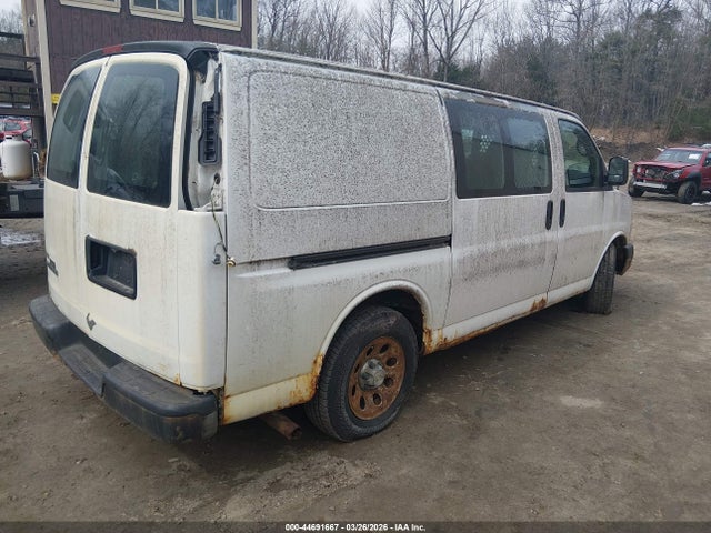 2010 CHEVROLET EXPRESS 1500 1GCUHAD44A1126497 Photo 3