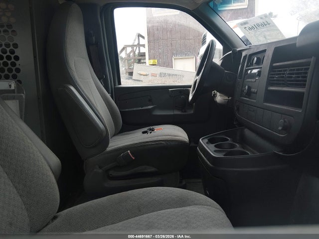 2010 CHEVROLET EXPRESS 1500 1GCUHAD44A1126497 Photo 4