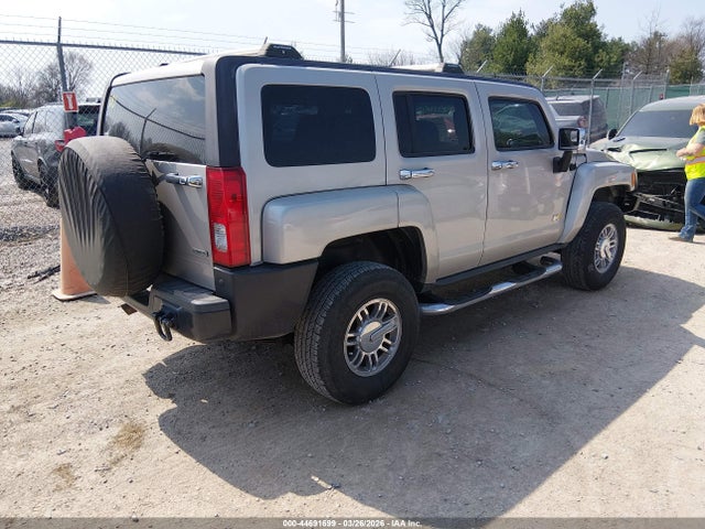 2008 HUMMER H3 SUV 5GTEN13E888101281 Photo 3