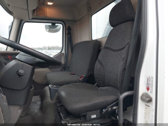 Продажа на аукционе авто 2021 Kenworth K100e, vin: 3BKJHM6XXMF582565, номер лота: 44691705