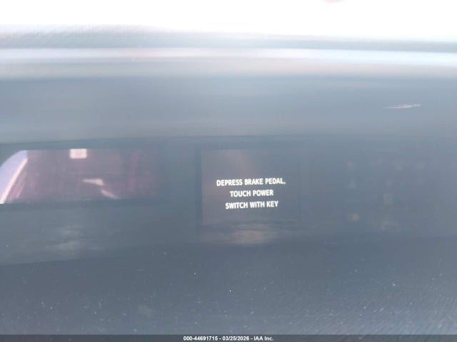 JTDKDTB35F1092666 Toyota Prius C Four
