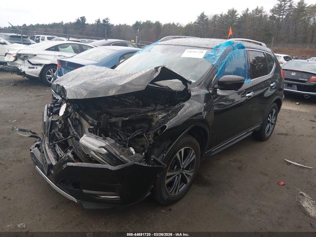 JN8AT2MV2HW002360 Nissan Rogue Sl