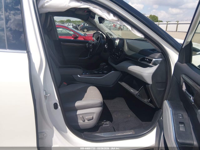2021 TOYOTA HIGHLANDER 5TDYARAH6MS006560 Photo 4