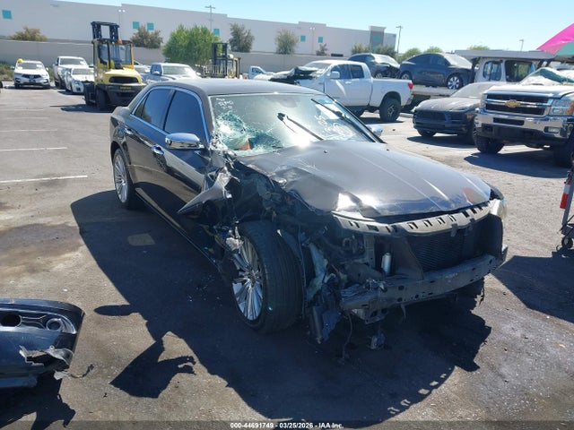 2011 Chrysler 300c მანქანა იყიდება აუქციონზე, vin: 2C3CA6CT2BH595665, აუქციონის ნომერი: 44691749