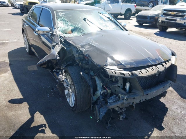 2011 Chrysler 300c მანქანა იყიდება აუქციონზე, vin: 2C3CA6CT2BH595665, აუქციონის ნომერი: 44691749