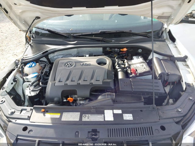 2013 Volkswagen Passat 2.0l Tdi Sel Premium მანქანა იყიდება აუქციონზე, vin: 1VWCN7A37DC014981, აუქციონის ნომერი: 44691760