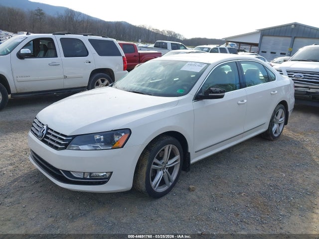 2013 Volkswagen Passat 2.0l Tdi Sel Premium მანქანა იყიდება აუქციონზე, vin: 1VWCN7A37DC014981, აუქციონის ნომერი: 44691760