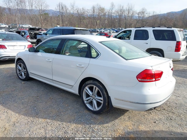 2013 Volkswagen Passat 2.0l Tdi Sel Premium მანქანა იყიდება აუქციონზე, vin: 1VWCN7A37DC014981, აუქციონის ნომერი: 44691760