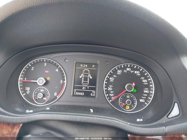 2013 Volkswagen Passat 2.0l Tdi Sel Premium მანქანა იყიდება აუქციონზე, vin: 1VWCN7A37DC014981, აუქციონის ნომერი: 44691760