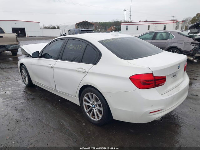 44691777 :رقم المزاد ، WBA8A9C34HK864122 vin ، 2017 Bmw 320i مزاد بيع